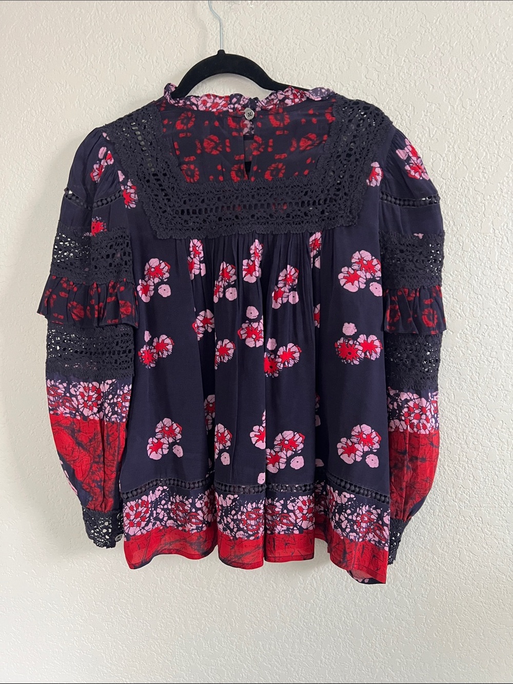 Sea New York Eloise Ruffled Printed Blouse In Navy Blue. Size 8 - Picture 7 of 10
